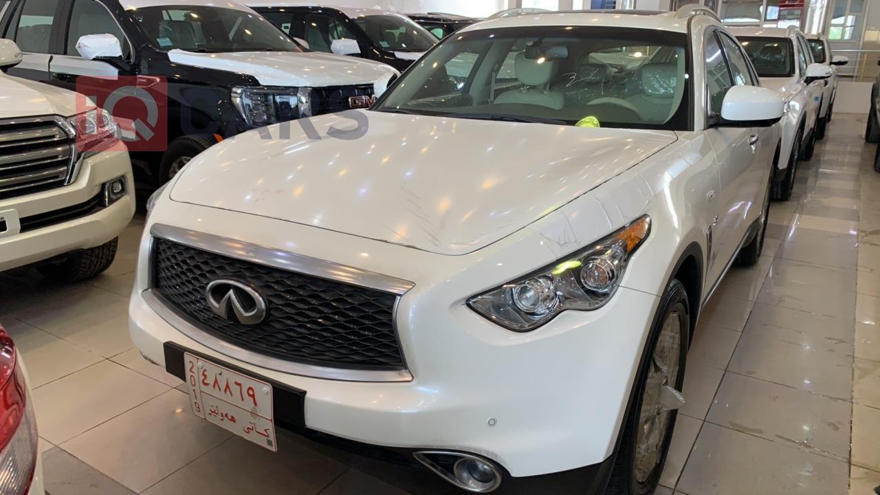 Infiniti QX70